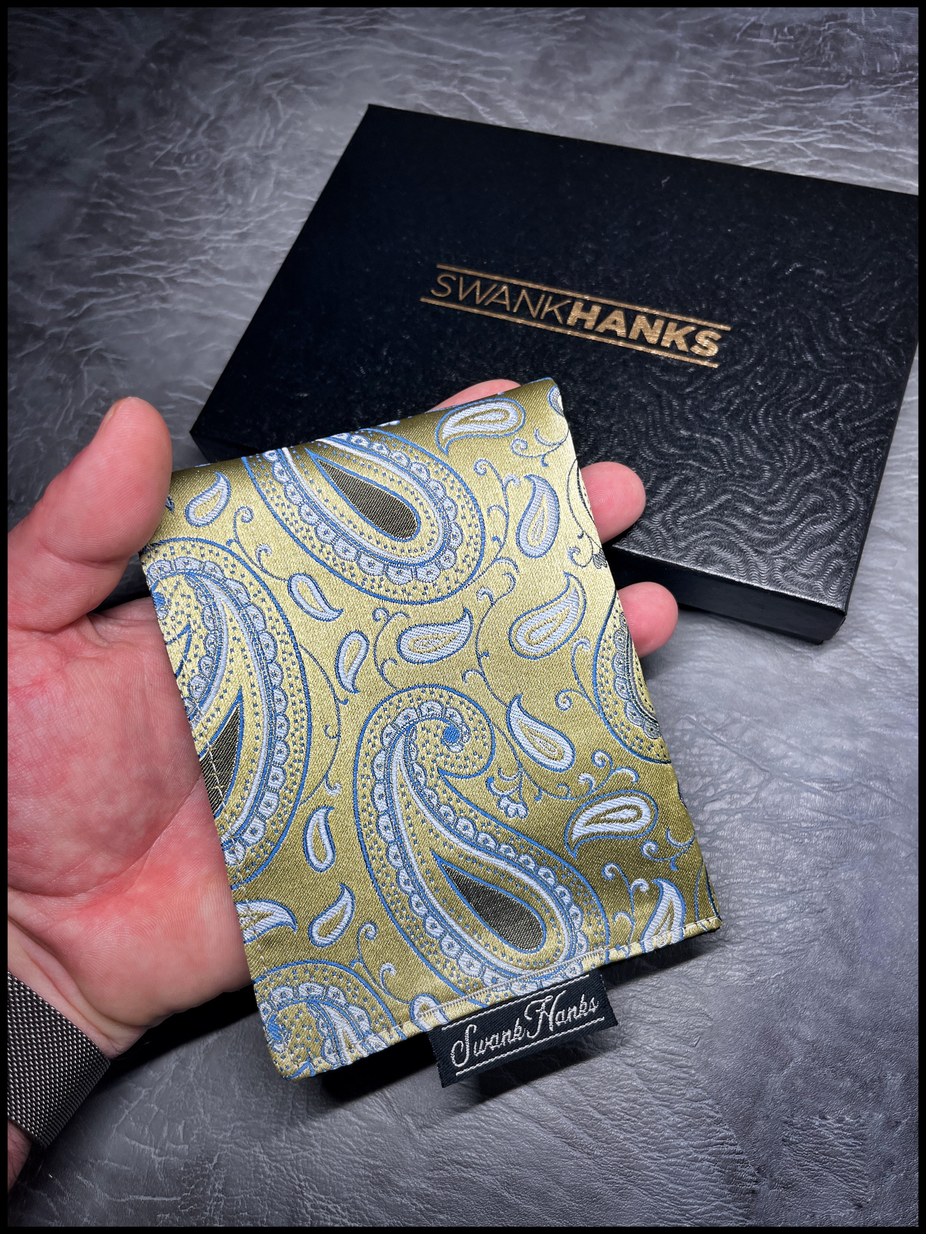 Royal Gold Silk Jacquard Paisley Hanks