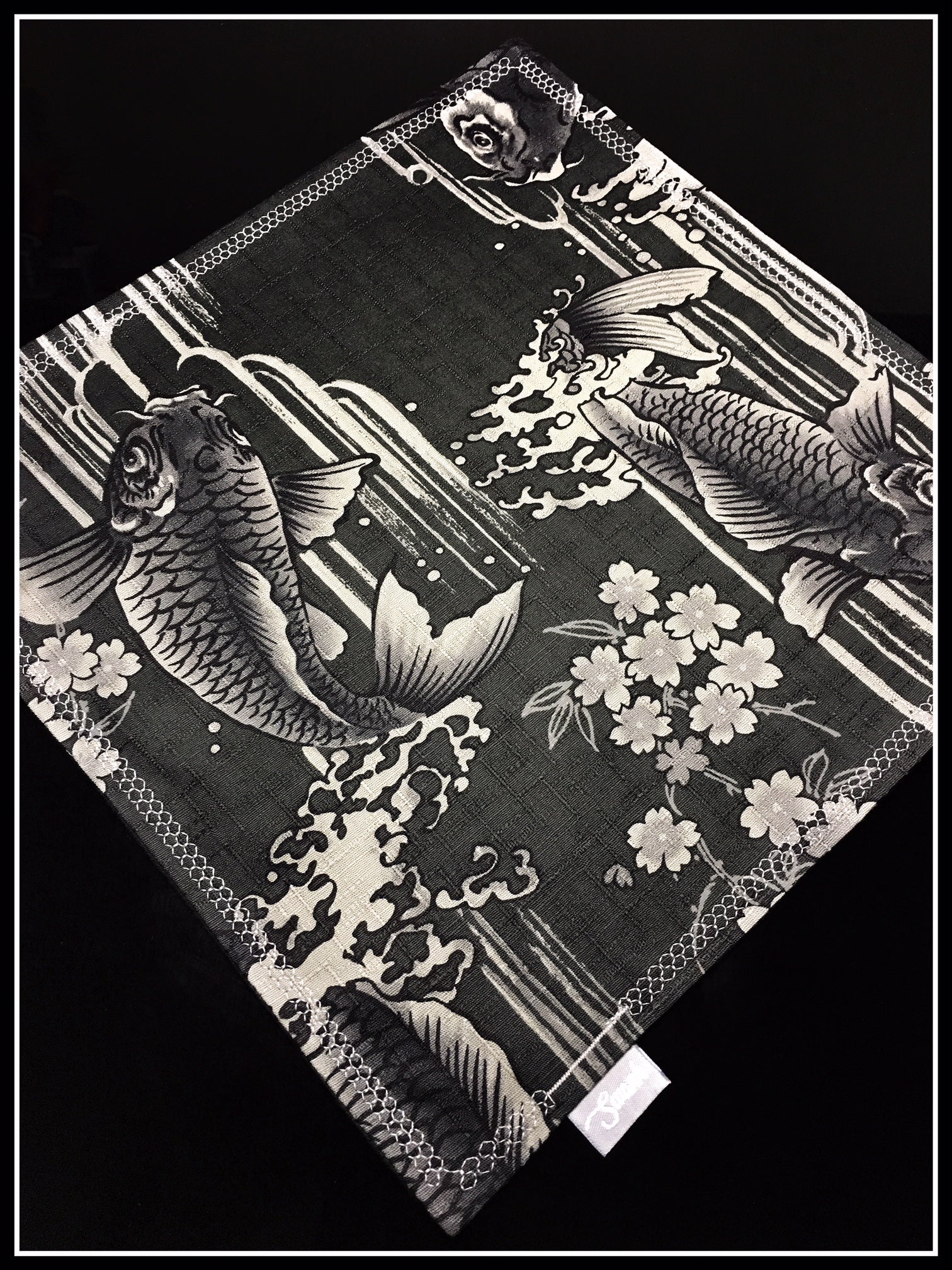 Classic Black Koi w/ microfiber