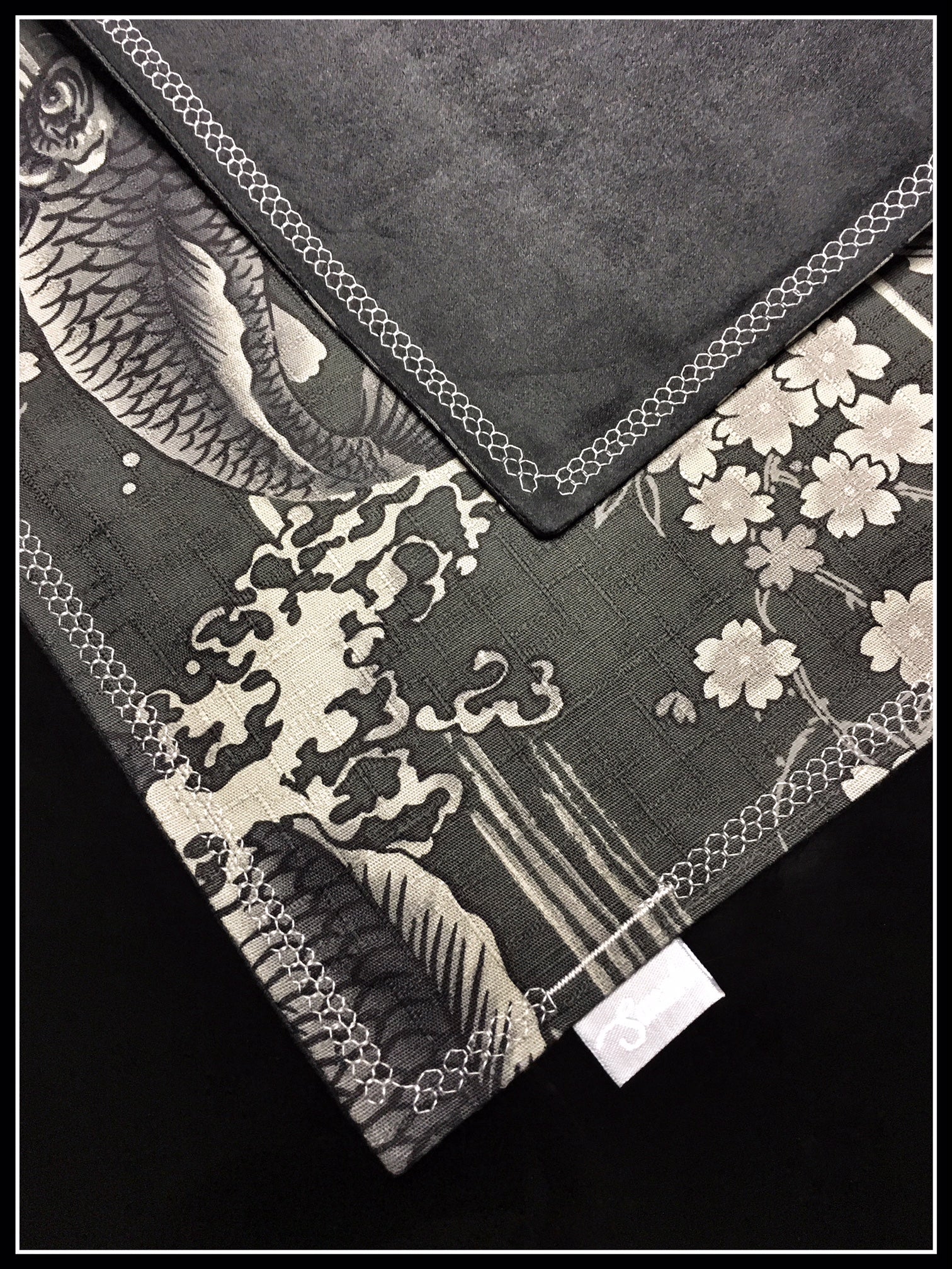 Classic Black Koi w/ microfiber