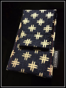 Beige/ Navy Checkers single pouch