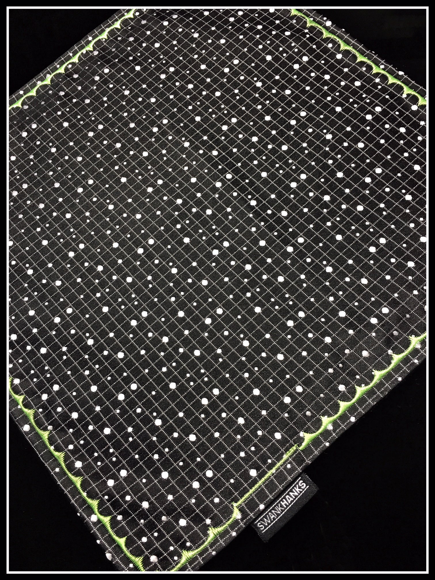 B&W Tear Drop (Neon 1)