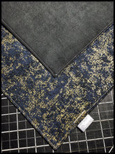Gold Decay Shimmer