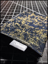 Gold Decay Shimmer