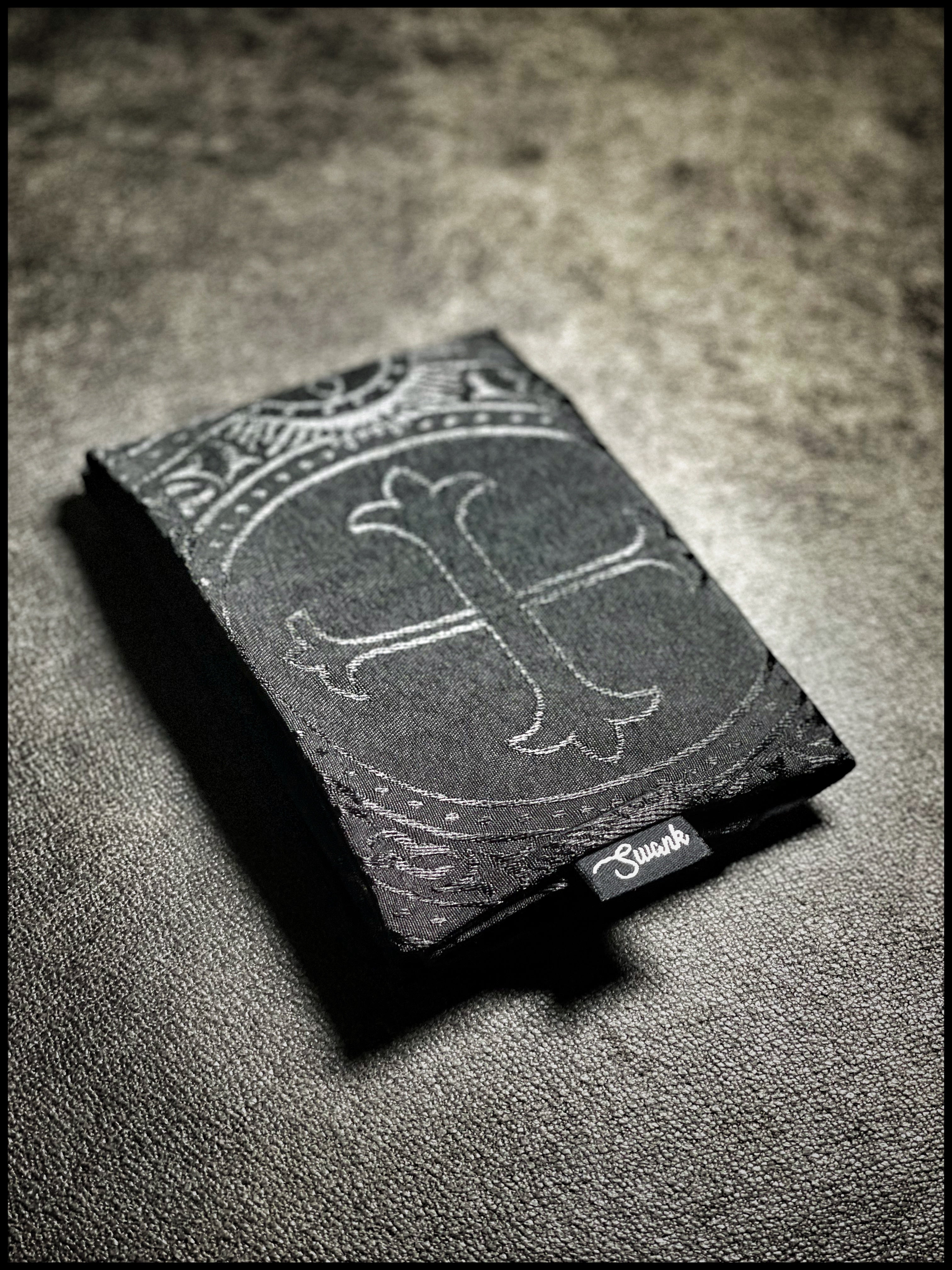 Holy Cross (matte/gloss)