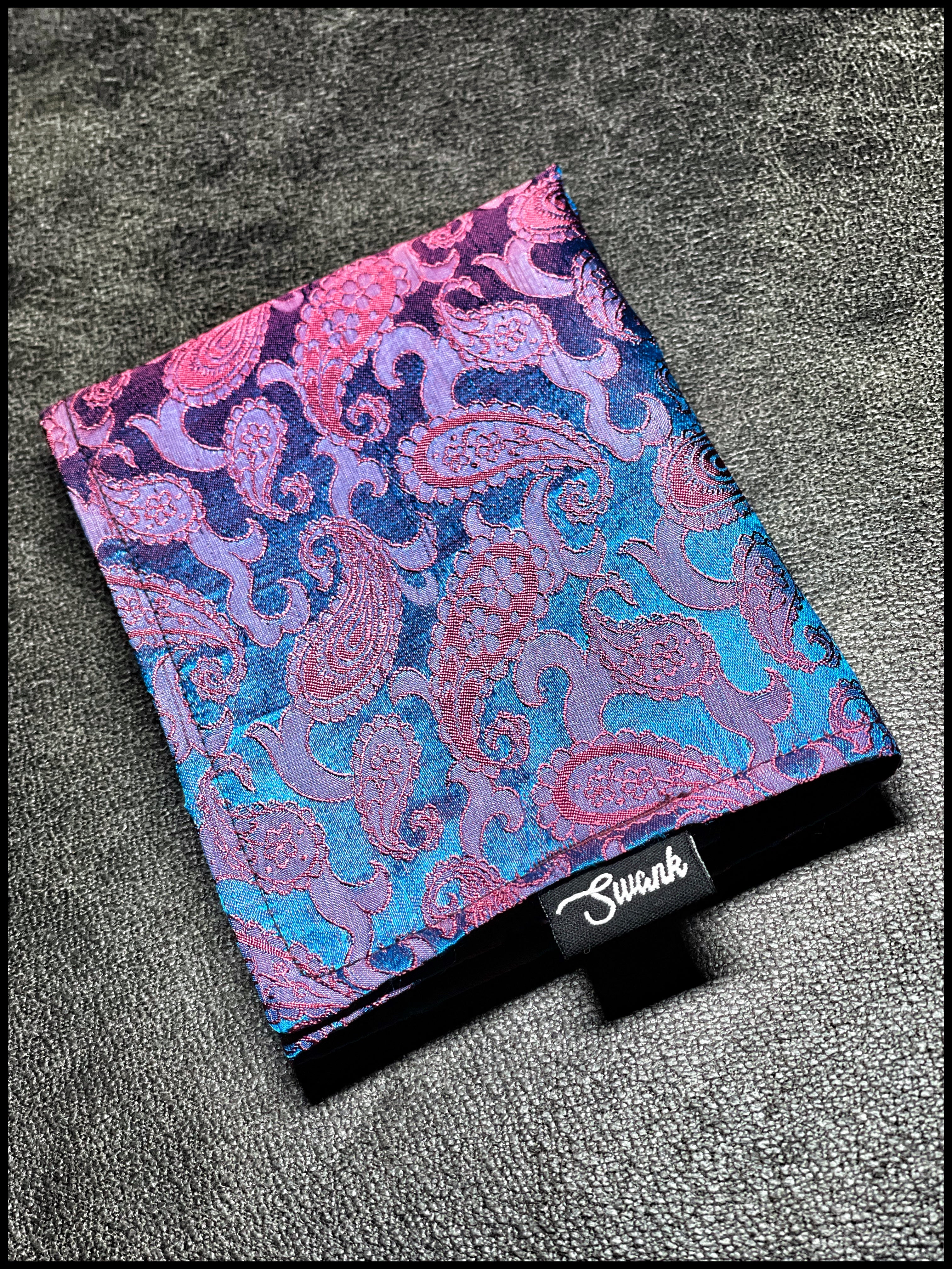 Silk color shift (red/blue)