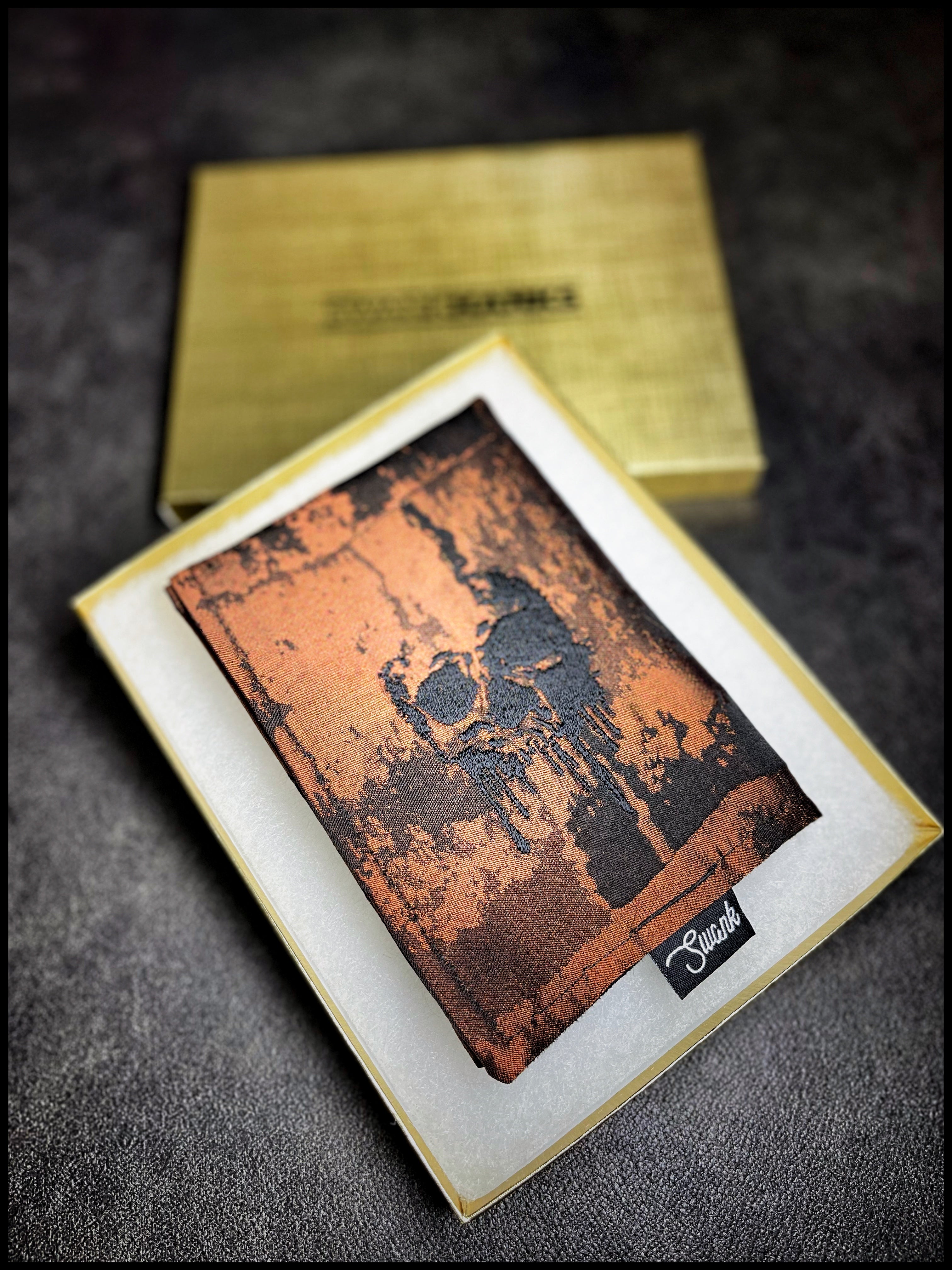 Drop Skull Silk (black)